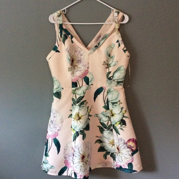 Size 12 Ladies Formal Dress - Picture 1 of 5